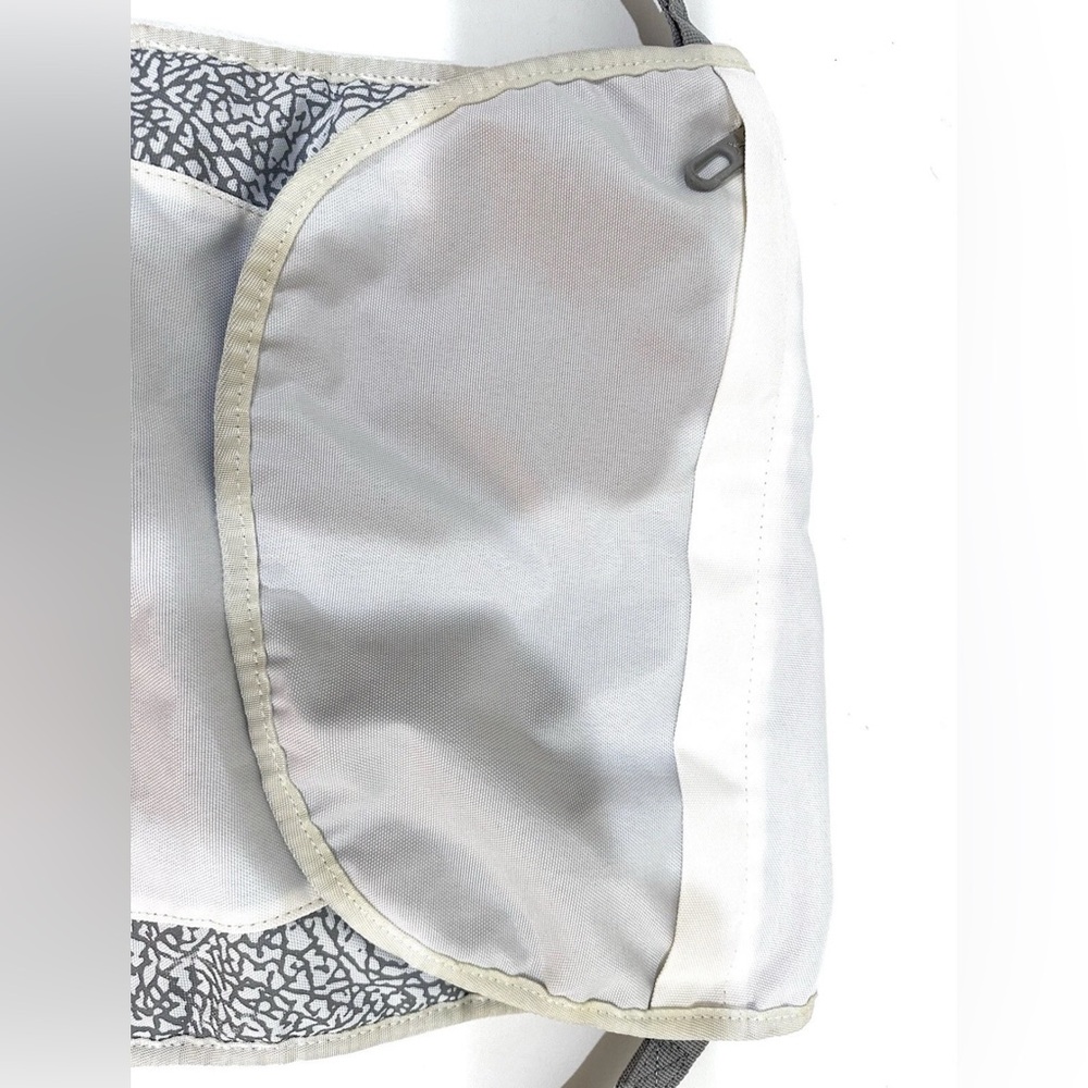 Nike Air Jordan Brand Gym Sack Bag Backpack Laptop White & Gray W Straps - Picture 4 of 10